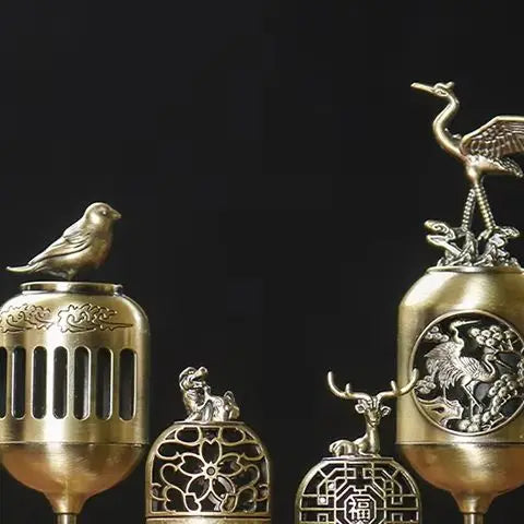 Metal Magpie Hollow Lamp – Sandalwood Fragrance Censer, Smoking Backflow Incense Holder, Tea House Ornaments for Study Room & Home Decor